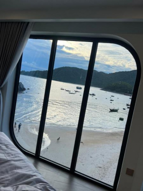 The Coral Homestay & Pub